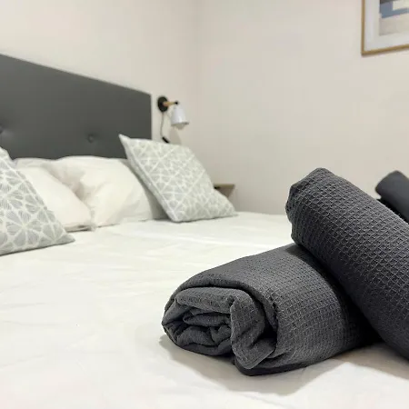 Avenida 12 Apartman *
